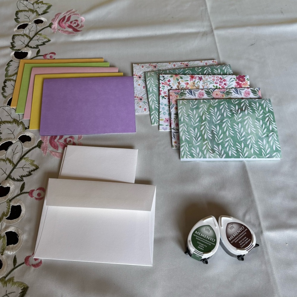 Stamping starter set-10 cards and envelopes with 2 ink pads